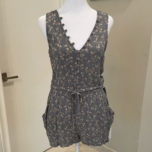 Selling light blue/crème romper. Size M